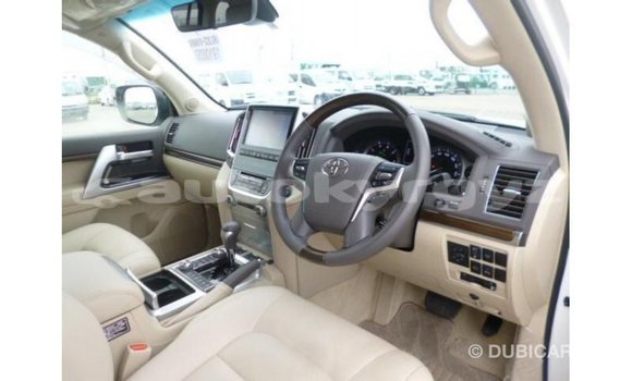 Buy Import Toyota Land Cruiser White Car in Import - Dubai in Batken Buy Import Toyota Land Cruiser White Car in Import - Dubai in Batken