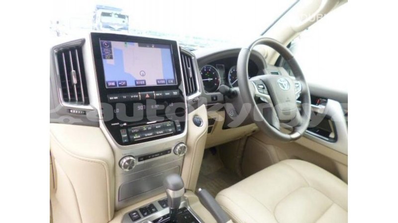 Big with watermark toyota land cruiser batken import dubai 2826