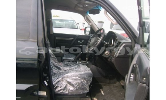 Buy Import Mitsubishi Pajero Black Car in Import - Dubai in Batken Buy Import Mitsubishi Pajero Black Car in Import - Dubai in Batken