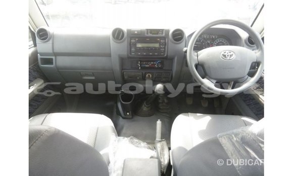 Buy Import Toyota Land Cruiser White Car in Import - Dubai in Batken Buy Import Toyota Land Cruiser White Car in Import - Dubai in Batken