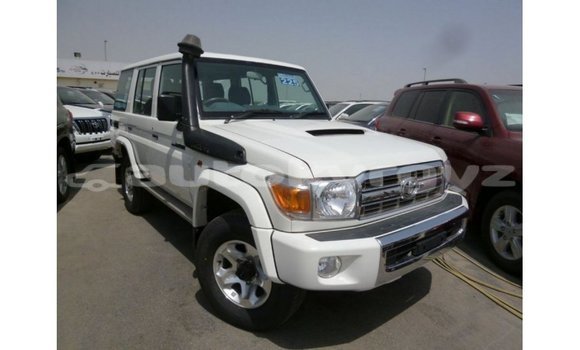 Buy Import Toyota Land Cruiser White Car in Import - Dubai in Batken Buy Import Toyota Land Cruiser White Car in Import - Dubai in Batken