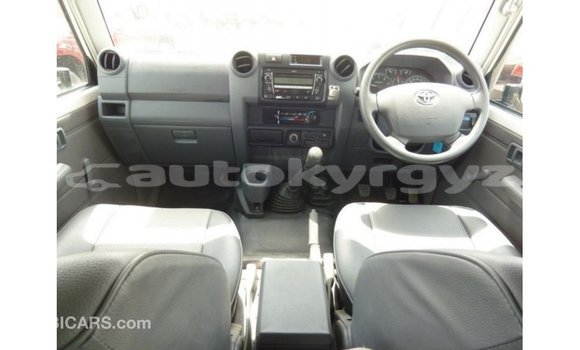 Buy Import Toyota Land Cruiser White Car in Import - Dubai in Batken Buy Import Toyota Land Cruiser White Car in Import - Dubai in Batken