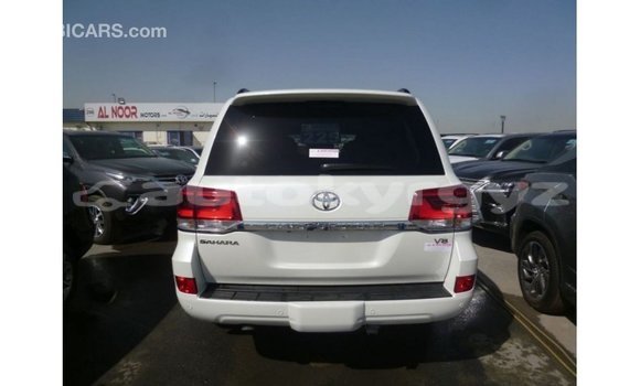 Buy Import Toyota Land Cruiser White Car in Import - Dubai in Batken Buy Import Toyota Land Cruiser White Car in Import - Dubai in Batken