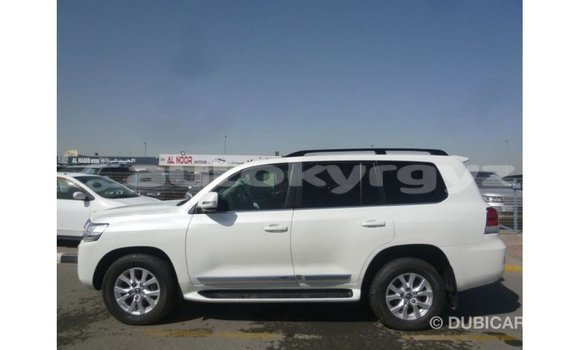 Buy Import Toyota Land Cruiser White Car in Import - Dubai in Batken Buy Import Toyota Land Cruiser White Car in Import - Dubai in Batken