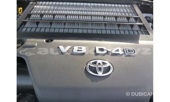 Buy Import Toyota Land Cruiser White Car in Import - Dubai in Batken Buy Import Toyota Land Cruiser White Car in Import - Dubai in Batken