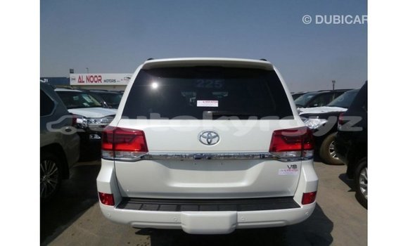 Buy Import Toyota Land Cruiser White Car in Import - Dubai in Batken Buy Import Toyota Land Cruiser White Car in Import - Dubai in Batken
