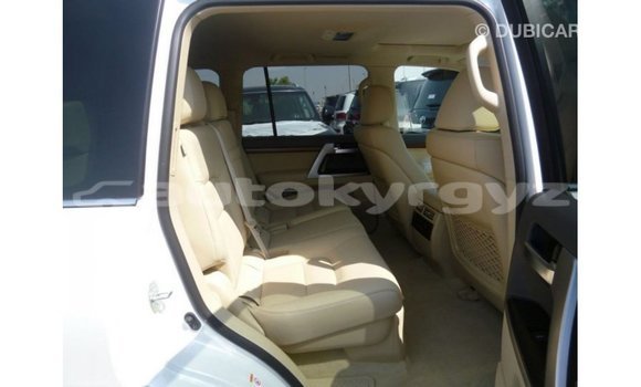 Buy Import Toyota Land Cruiser White Car in Import - Dubai in Batken Buy Import Toyota Land Cruiser White Car in Import - Dubai in Batken
