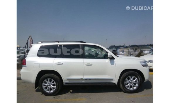 Buy Import Toyota Land Cruiser White Car in Import - Dubai in Batken Buy Import Toyota Land Cruiser White Car in Import - Dubai in Batken