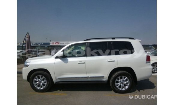 Buy Import Toyota Land Cruiser White Car in Import - Dubai in Batken Buy Import Toyota Land Cruiser White Car in Import - Dubai in Batken