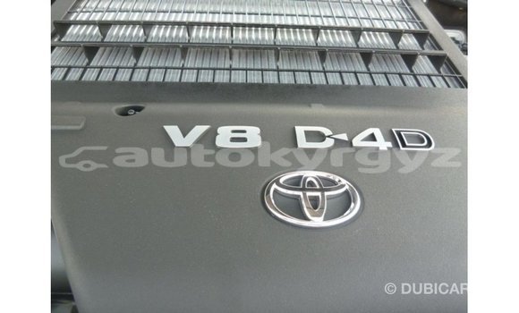 Buy Import Toyota Land Cruiser White Car in Import - Dubai in Batken Buy Import Toyota Land Cruiser White Car in Import - Dubai in Batken