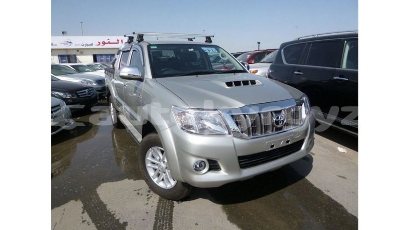Big with watermark toyota hilux batken import dubai 2875