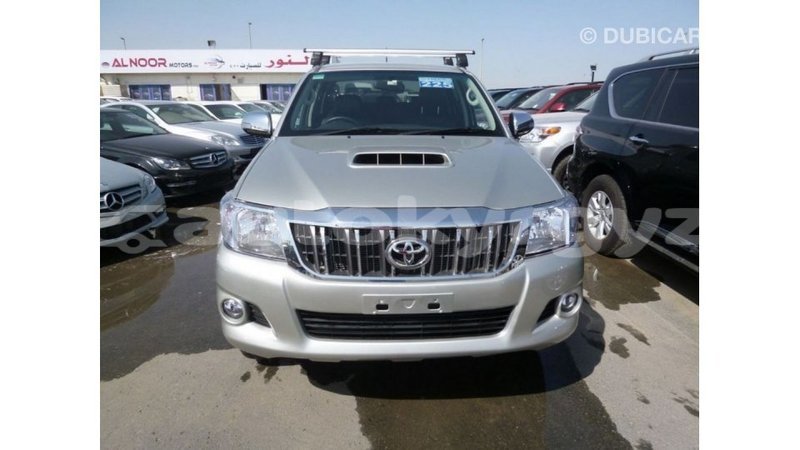 Big with watermark toyota hilux batken import dubai 2875