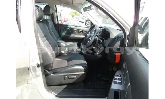 Buy Import Toyota Hilux Other Car in Import - Dubai in Batken Buy Import Toyota Hilux Other Car in Import - Dubai in Batken