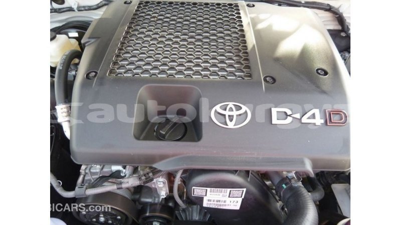 Big with watermark toyota hilux batken import dubai 2875