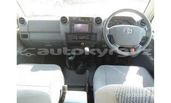 Buy Import Toyota Land Cruiser Beige Car in Import - Dubai in Batken Buy Import Toyota Land Cruiser Beige Car in Import - Dubai in Batken