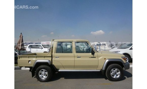 Buy Import Toyota Land Cruiser Beige Car in Import - Dubai in Batken Buy Import Toyota Land Cruiser Beige Car in Import - Dubai in Batken