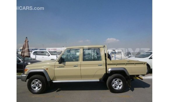 Buy Import Toyota Land Cruiser Beige Car in Import - Dubai in Batken Buy Import Toyota Land Cruiser Beige Car in Import - Dubai in Batken