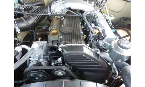 Buy Import Toyota Land Cruiser Beige Car in Import - Dubai in Batken Buy Import Toyota Land Cruiser Beige Car in Import - Dubai in Batken