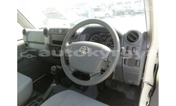 Buy Import Toyota Land Cruiser White Car in Import - Dubai in Batken Buy Import Toyota Land Cruiser White Car in Import - Dubai in Batken