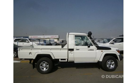 Buy Import Toyota Land Cruiser White Car in Import - Dubai in Batken Buy Import Toyota Land Cruiser White Car in Import - Dubai in Batken