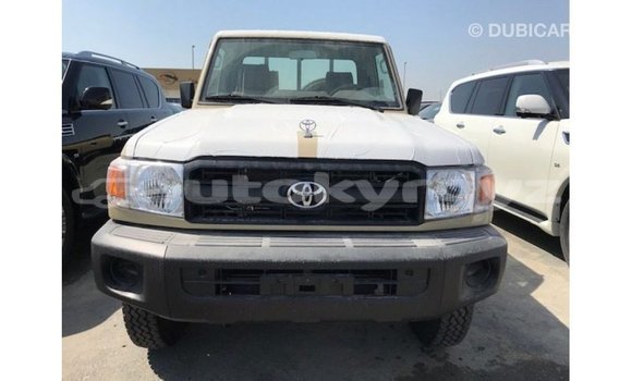 Buy Import Toyota Land Cruiser Beige Car in Import - Dubai in Batken Buy Import Toyota Land Cruiser Beige Car in Import - Dubai in Batken