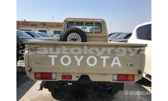 Buy Import Toyota Land Cruiser Beige Car in Import - Dubai in Batken Buy Import Toyota Land Cruiser Beige Car in Import - Dubai in Batken