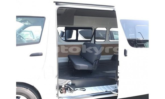 Buy Import Toyota Hiace White Car in Import - Dubai in Batken Buy Import Toyota Hiace White Car in Import - Dubai in Batken