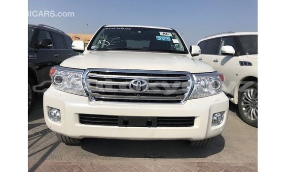 Buy Import Toyota Land Cruiser White Car in Import - Dubai in Batken Buy Import Toyota Land Cruiser White Car in Import - Dubai in Batken
