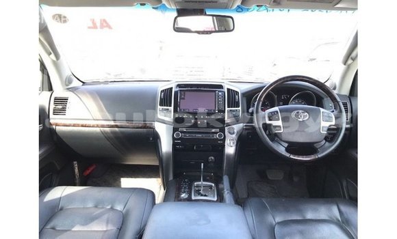 Buy Import Toyota Land Cruiser White Car in Import - Dubai in Batken Buy Import Toyota Land Cruiser White Car in Import - Dubai in Batken
