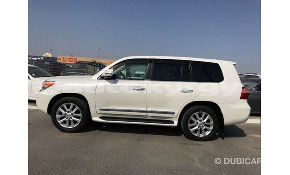 Buy Import Toyota Land Cruiser White Car in Import - Dubai in Batken Buy Import Toyota Land Cruiser White Car in Import - Dubai in Batken