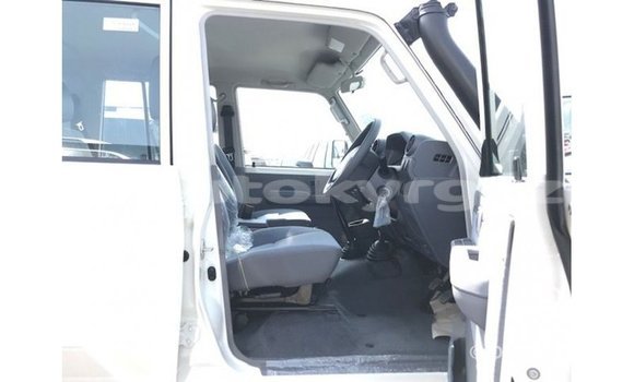Buy Import Toyota Land Cruiser White Car in Import - Dubai in Batken Buy Import Toyota Land Cruiser White Car in Import - Dubai in Batken