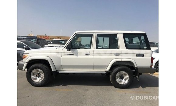 Buy Import Toyota Land Cruiser White Car in Import - Dubai in Batken Buy Import Toyota Land Cruiser White Car in Import - Dubai in Batken