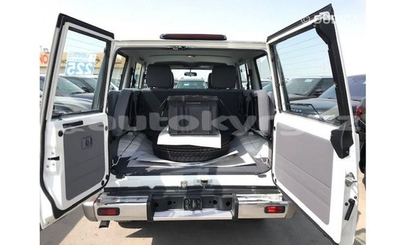 Buy Import Toyota Land Cruiser White Car in Import - Dubai in Batken Buy Import Toyota Land Cruiser White Car in Import - Dubai in Batken
