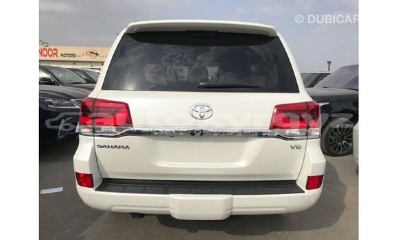 Buy Import Toyota Land Cruiser White Car in Import - Dubai in Batken Buy Import Toyota Land Cruiser White Car in Import - Dubai in Batken