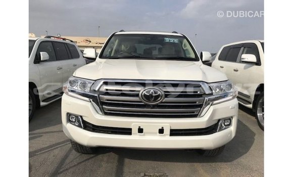 Buy Import Toyota Land Cruiser White Car in Import - Dubai in Batken Buy Import Toyota Land Cruiser White Car in Import - Dubai in Batken