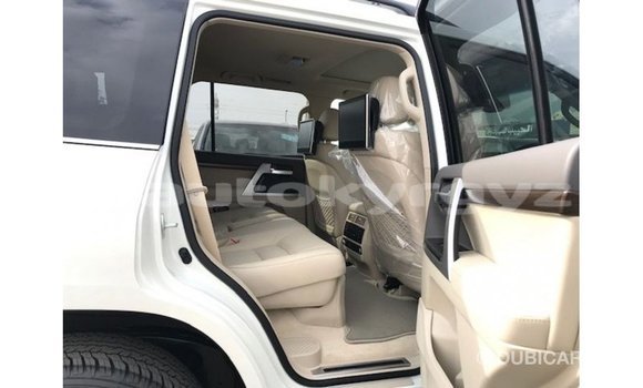 Buy Import Toyota Land Cruiser White Car in Import - Dubai in Batken Buy Import Toyota Land Cruiser White Car in Import - Dubai in Batken