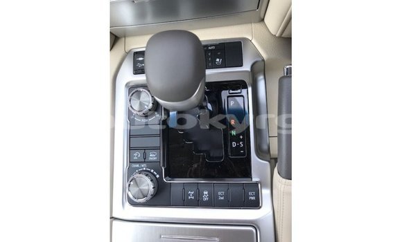 Buy Import Toyota Land Cruiser White Car in Import - Dubai in Batken Buy Import Toyota Land Cruiser White Car in Import - Dubai in Batken