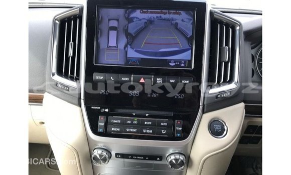 Buy Import Toyota Land Cruiser White Car in Import - Dubai in Batken Buy Import Toyota Land Cruiser White Car in Import - Dubai in Batken