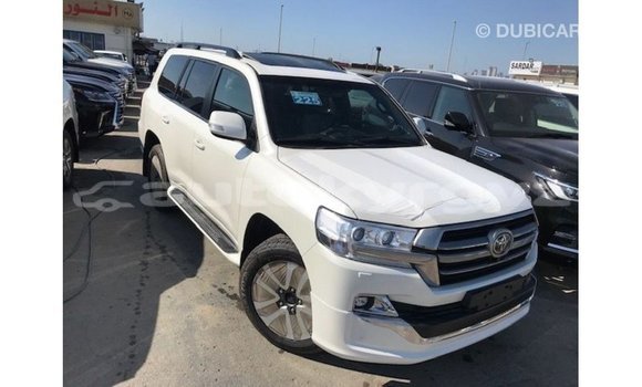 Buy Import Toyota Land Cruiser White Car in Import - Dubai in Batken Buy Import Toyota Land Cruiser White Car in Import - Dubai in Batken