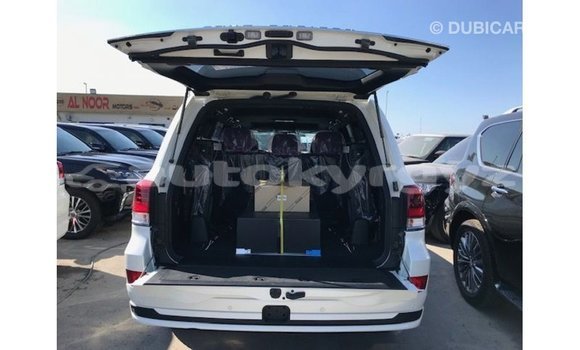 Buy Import Toyota Land Cruiser White Car in Import - Dubai in Batken Buy Import Toyota Land Cruiser White Car in Import - Dubai in Batken