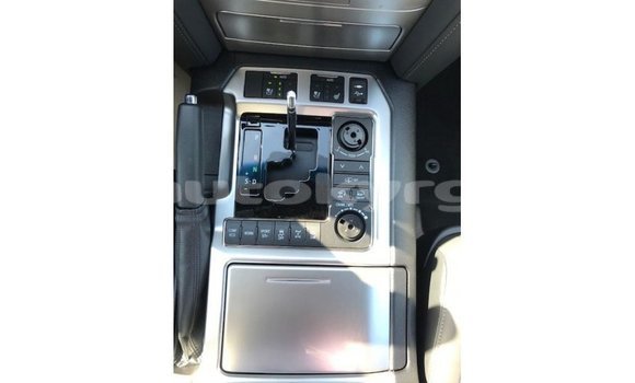 Buy Import Toyota Land Cruiser White Car in Import - Dubai in Batken Buy Import Toyota Land Cruiser White Car in Import - Dubai in Batken