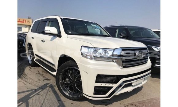 Buy Import Toyota Land Cruiser White Car in Import - Dubai in Batken Buy Import Toyota Land Cruiser White Car in Import - Dubai in Batken