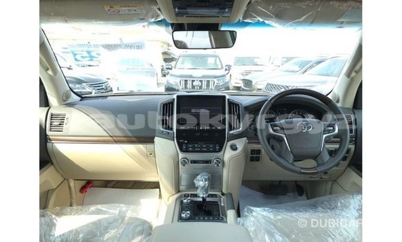 Buy Import Toyota Land Cruiser White Car in Import - Dubai in Batken Buy Import Toyota Land Cruiser White Car in Import - Dubai in Batken