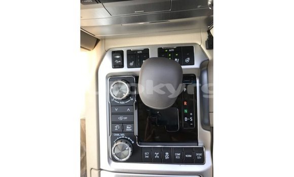 Buy Import Toyota Land Cruiser White Car in Import - Dubai in Batken Buy Import Toyota Land Cruiser White Car in Import - Dubai in Batken