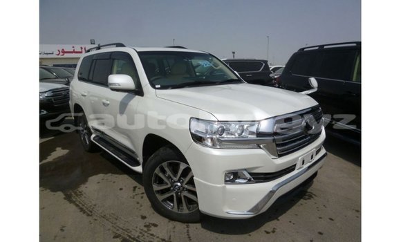 Buy Import Toyota Land Cruiser White Car in Import - Dubai in Batken Buy Import Toyota Land Cruiser White Car in Import - Dubai in Batken