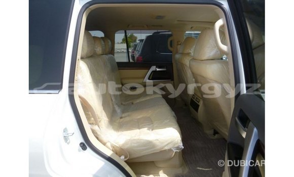 Buy Import Toyota Land Cruiser White Car in Import - Dubai in Batken Buy Import Toyota Land Cruiser White Car in Import - Dubai in Batken