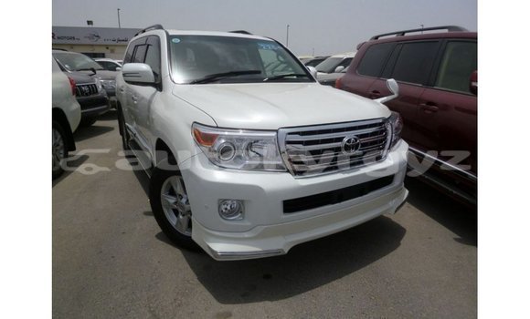 Buy Import Toyota Land Cruiser White Car in Import - Dubai in Batken Buy Import Toyota Land Cruiser White Car in Import - Dubai in Batken