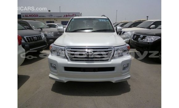 Buy Import Toyota Land Cruiser White Car in Import - Dubai in Batken Buy Import Toyota Land Cruiser White Car in Import - Dubai in Batken