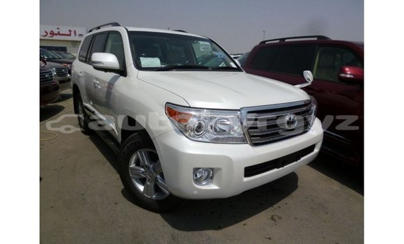 Buy Import Toyota Land Cruiser White Car in Import - Dubai in Batken Buy Import Toyota Land Cruiser White Car in Import - Dubai in Batken