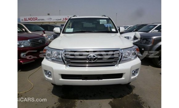 Buy Import Toyota Land Cruiser White Car in Import - Dubai in Batken Buy Import Toyota Land Cruiser White Car in Import - Dubai in Batken